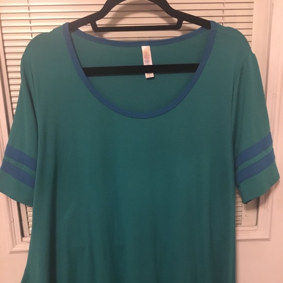 Lularoe small perfect tee - Picture 1 of 1